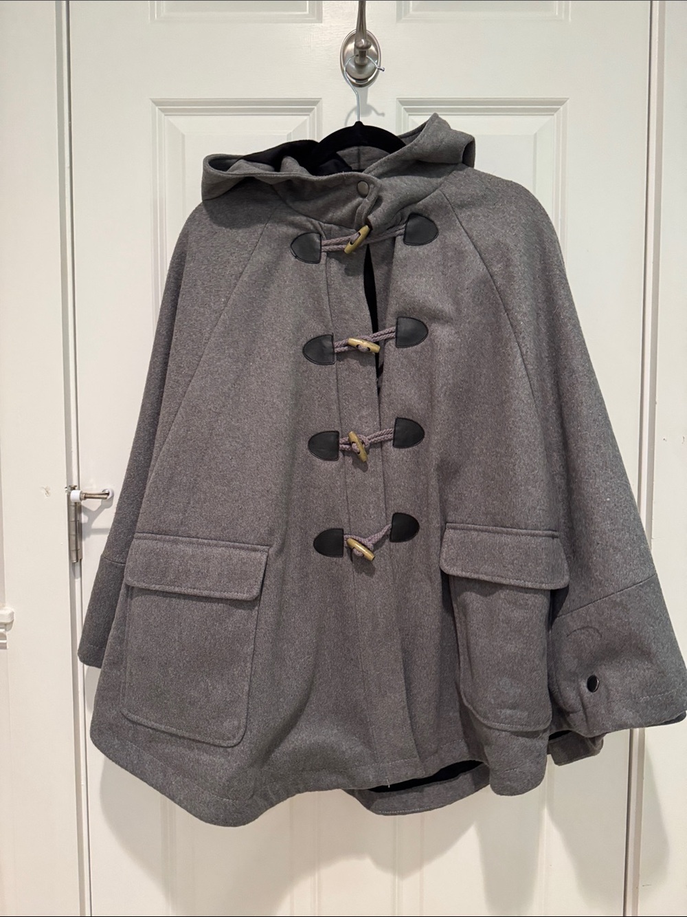 Sporto Hooded Toggle Wool-Blend Cape in Gray